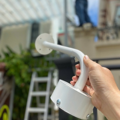 Chân Đế Camera Cong Chữ L Có Box Tròn 35cm